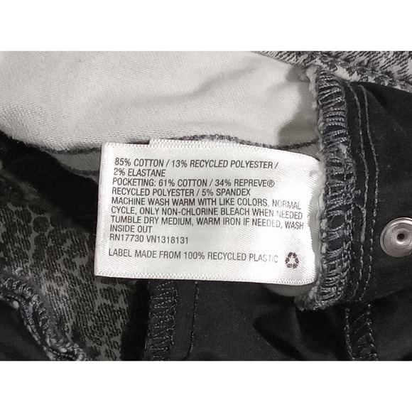 Universal Thread Snake Jeans Python gray white Pants - Picture 4 of 6